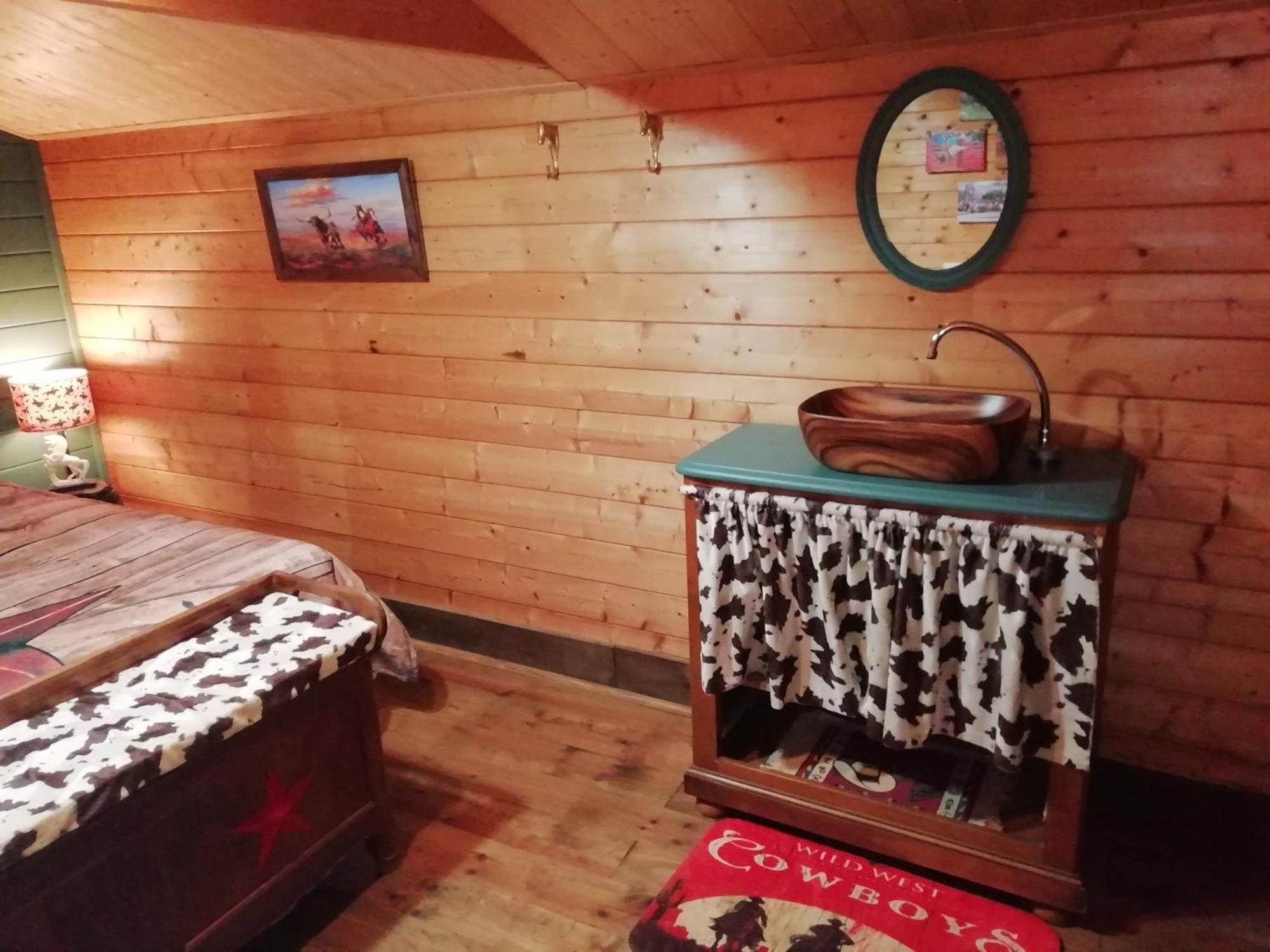 La Valise A Cheval Bed & Breakfast Mezieres-sur-Ponthouin Exterior photo